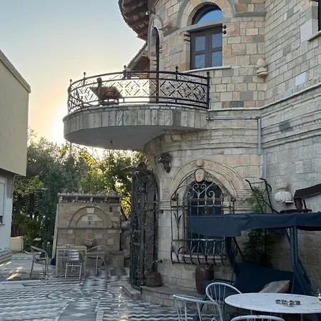 Stone House * Vlorë